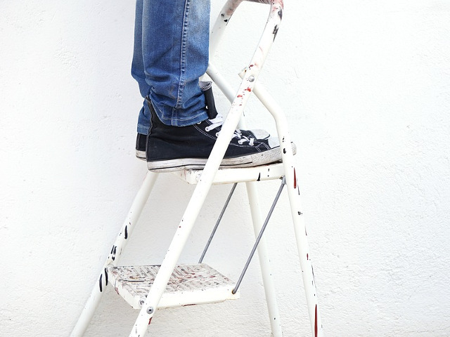 Cazaturi (in special de pe scara)