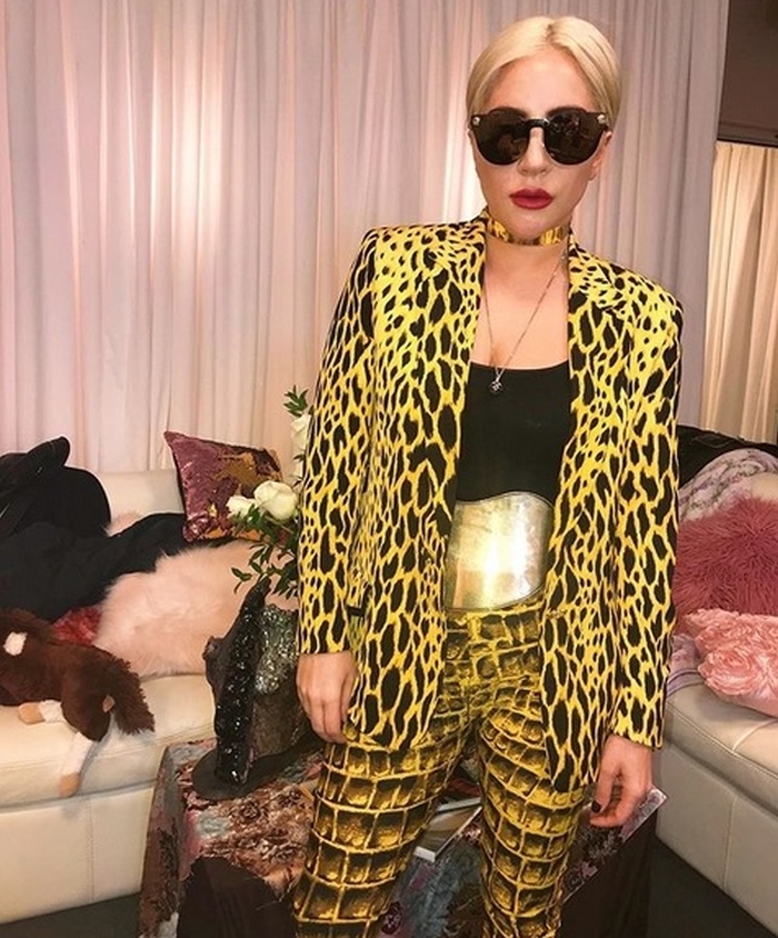 Lady Gaga, pregatindu-se de spectacol