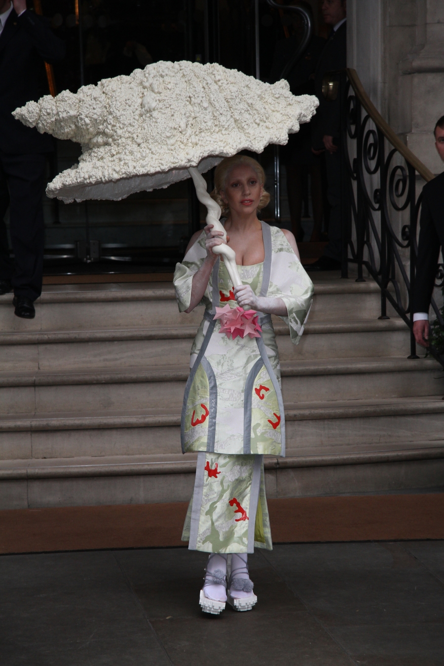 Lady Gaga, aparitie de senzatie in octombrie 2013