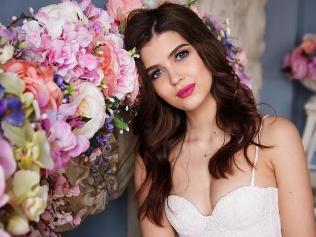 Miresele nu ar trebui sa foloseasca fond de ten cu factor de protectie