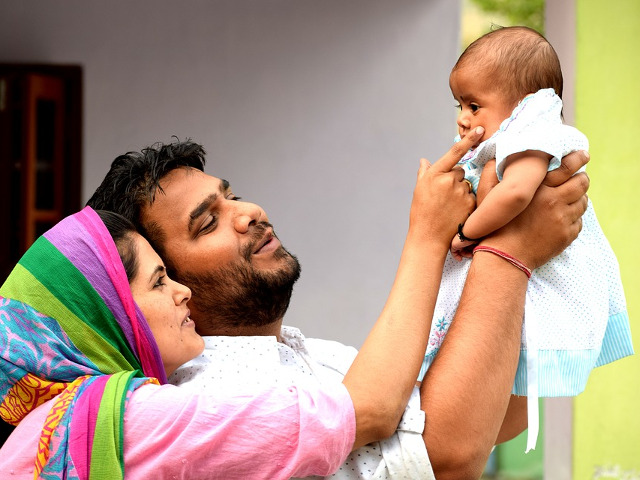 Intre 100.000 si 500.000 de avorturi au loc in India, pe motiv ca sexul copilului este feminin