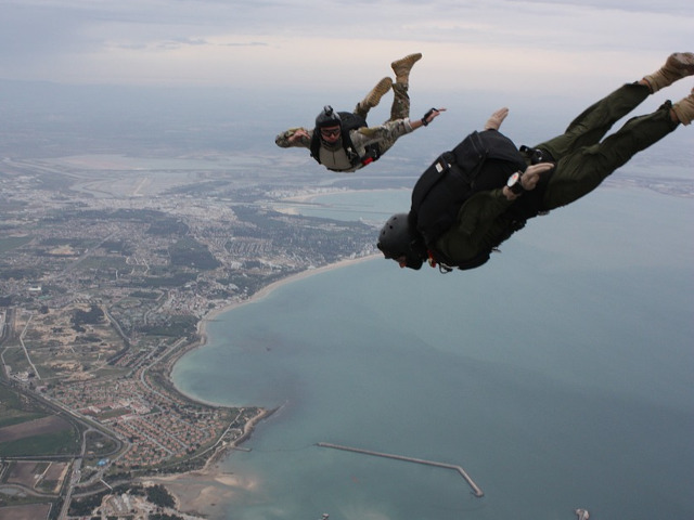 Saltul cu parasuta, de-a dreptul fascinant