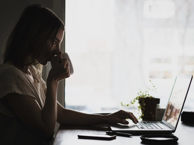 "Esti norocos ca ai un loc de munca"