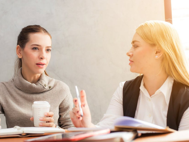 "Colegul tau este mai bun"