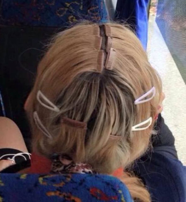 Nu asa se pun extensiile de par...