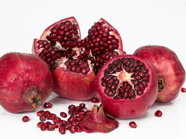 Rodiile pot contine pana la 1400 de seminte intr-un singur fruct, motiv pentru care in mitologie a fost adesea asociat cu fertilitatea