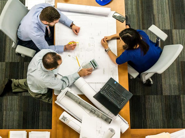 Lipseste de la sedinte