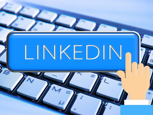 Este mai activ pe LinkedIn