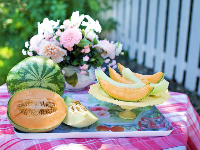 Pepene galben cu iaurt