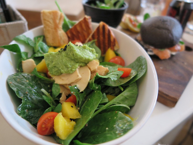 Spanac si avocado