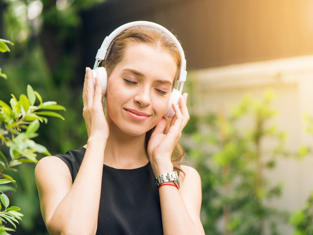 Stangacii recepteaza sunetele diferit