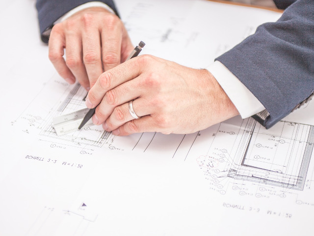 Persoanele stangace sunt mai talentate