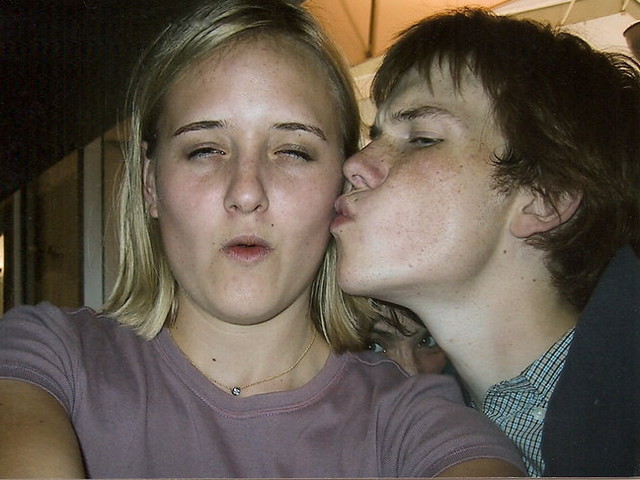 Priveste cu atentie!