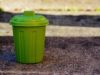 Nu se toarce, nu se arunca gunoiul