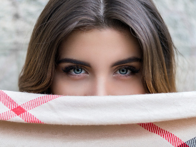 Stilizeaza-ti sprancenele