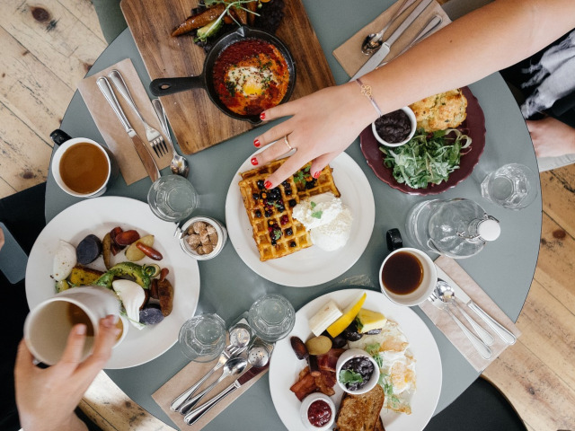 La restaurante: mananca sanatos