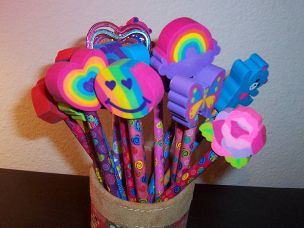 Va mai amintiti de radierele cu miros de fructe?