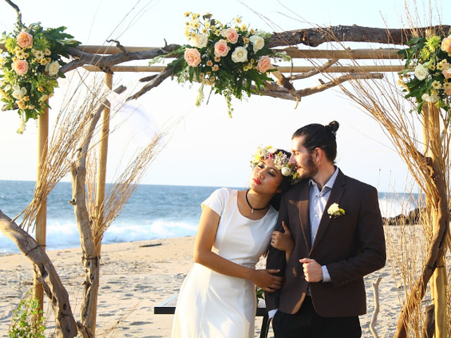 "Cand iubesti profund, gasesti intotdeauna ceva nou in persoana iubita" (Blaise Pascal)