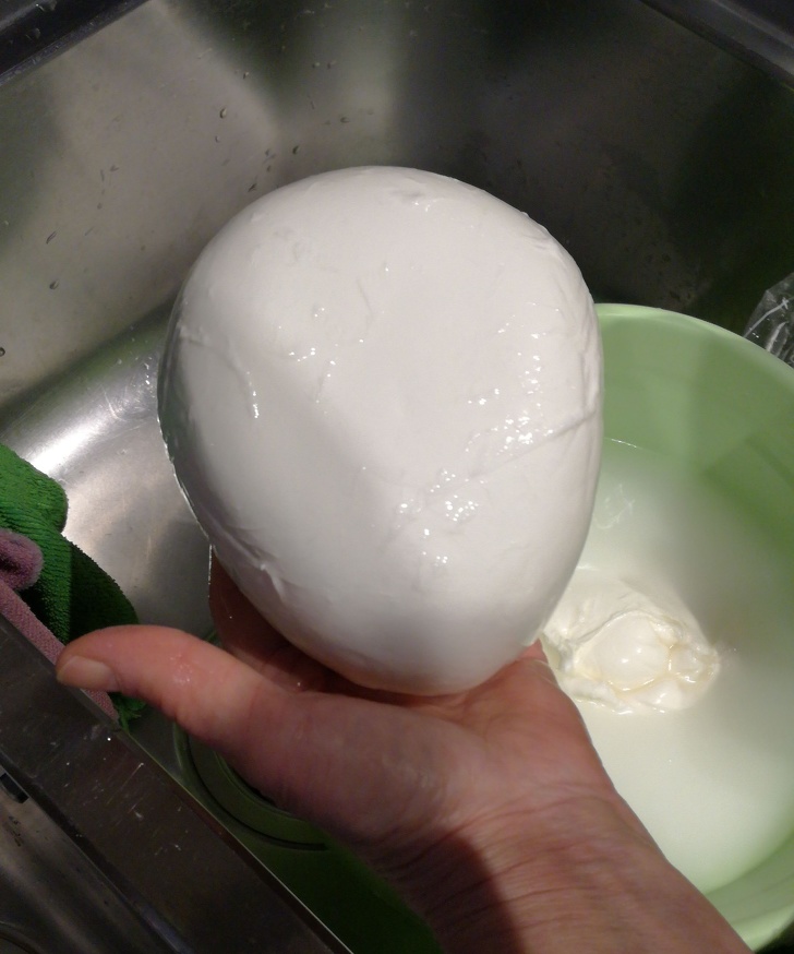 O bucata perfecta de mozzarela