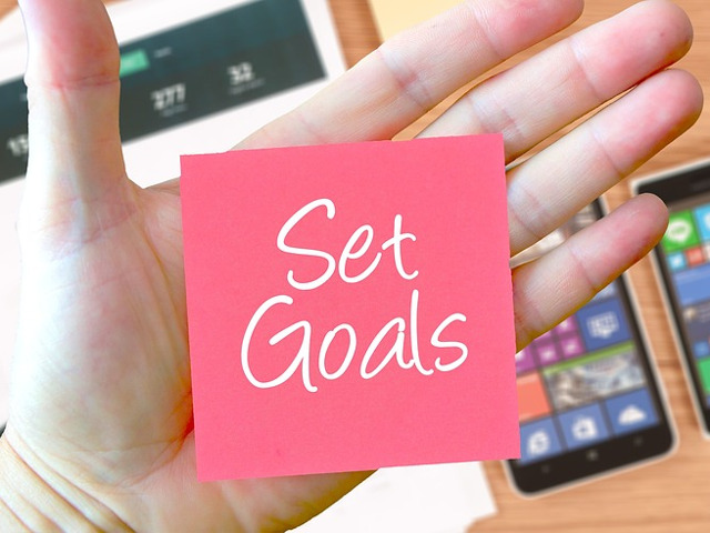 "Perfectioneaza-te si uita de planurile de viitor"