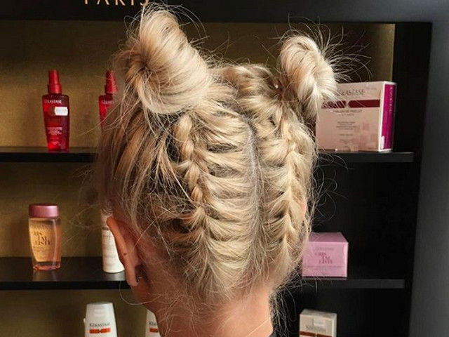 Doua cozi impletite si rasucite in coc