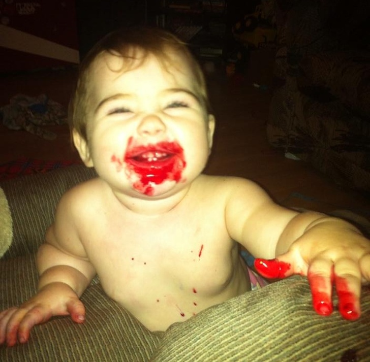 Tinerii parinti trebuie sa fie mereu pregatiti pentru momentele artistice ale celor mici