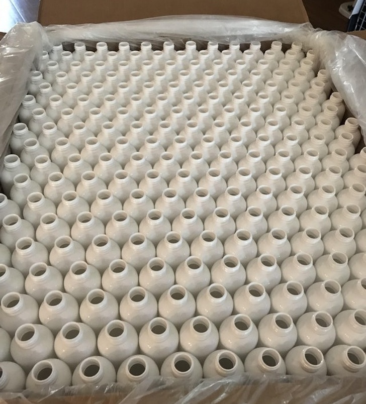 Sticle aranjate perfect in cutie