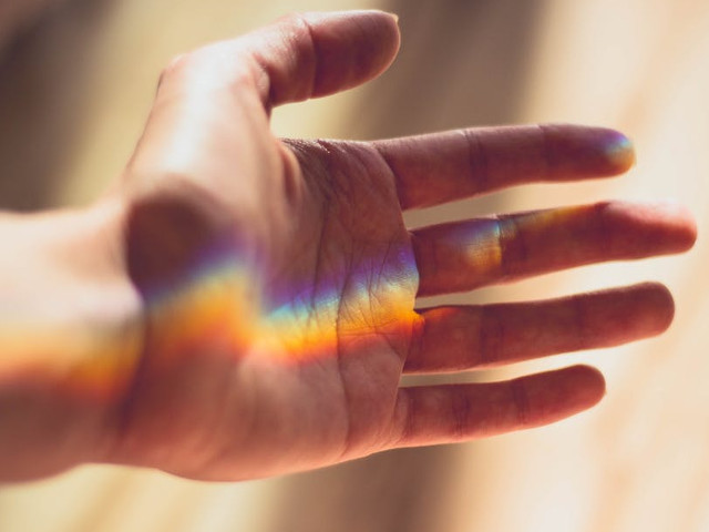 Un chirurg plastic a efectuat primul transplant de mana