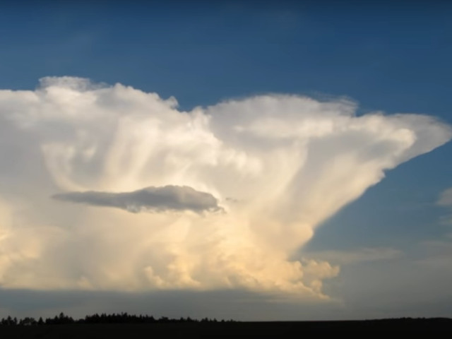 Cumulonimbus Capillatus