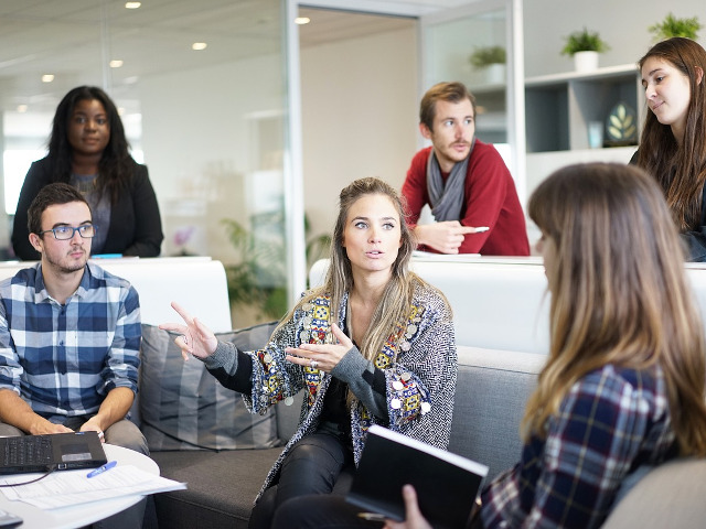 Gesticulam cand vorbim