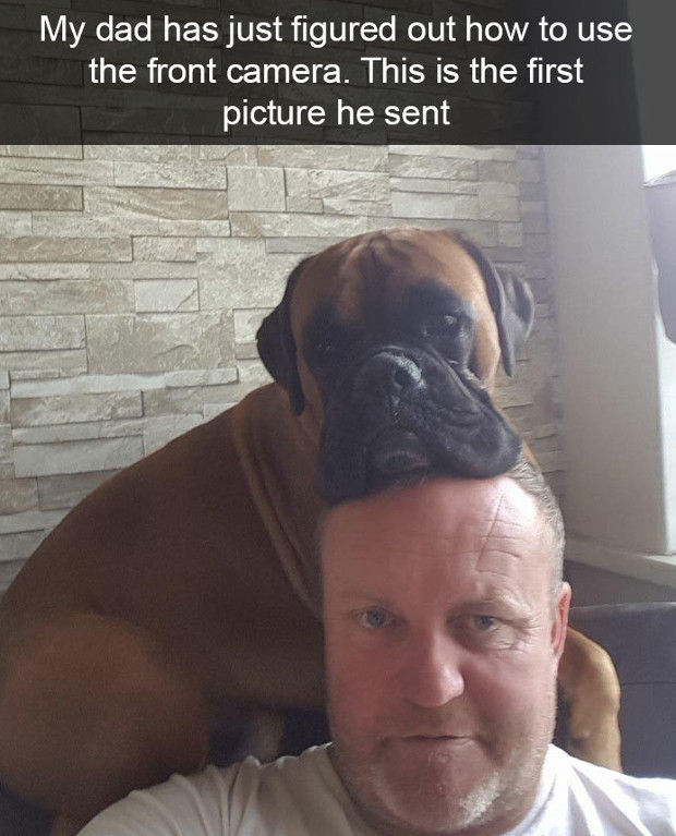 Primul selfie dupa ce stapanul a invatat sa foloseasca camera frontala