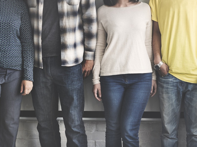 Sa fii inconjurat de oameni care nu te apreciaza