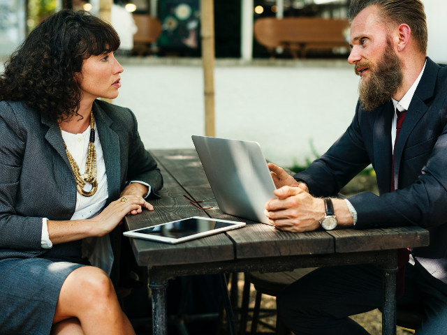 Nu ii spui niciodata "nu" sefului