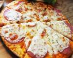 Pizza e buna in orice cantitate