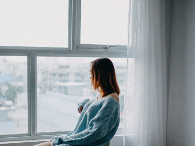 Petreci prea mult timp singur/a