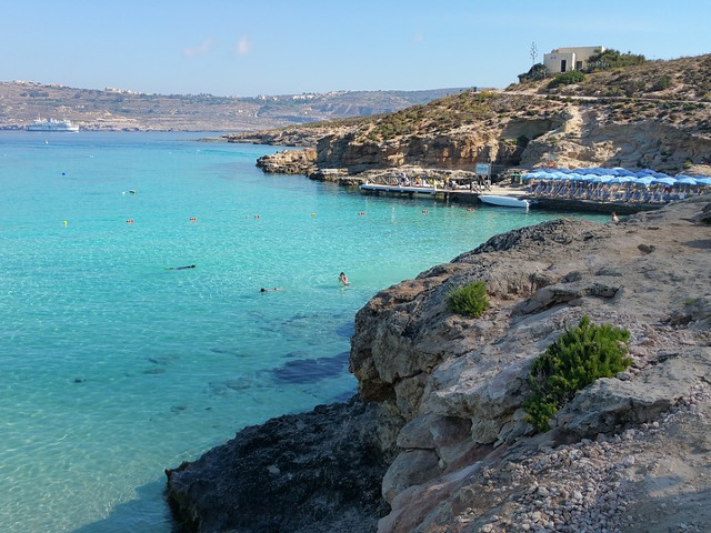 Insula Comino, un colt de Rai