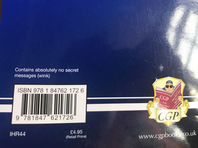 Mesaj scris pe o carte: "Nu contine absolut niciun secret"