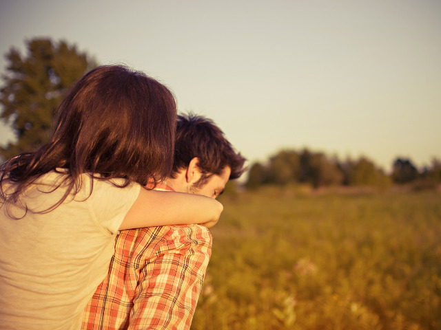 Inca esti atasata emotional de el