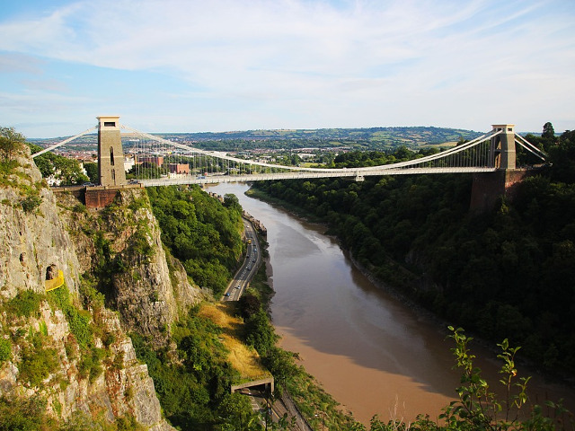 Bristol, in loc de Londra