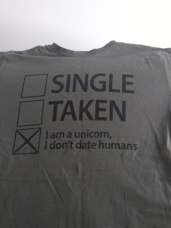 "Sunt un unicorn. Nu ma intalnesc cu oameni"