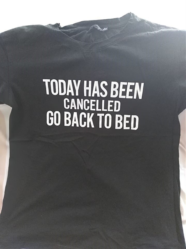 Mesajul pe care toti am vrea sa il zarim dimineata: "Ziua de astazi a fost anulata. Mergi inapoi in pat"