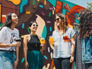 Petrece mai mult timp in jurul oamenilor