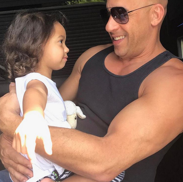 Vin Diesel, topit dupa fetita lui, Hania. Actorul are 3 copii de care este extrem de mandru: Hania, Pauline si Vincent