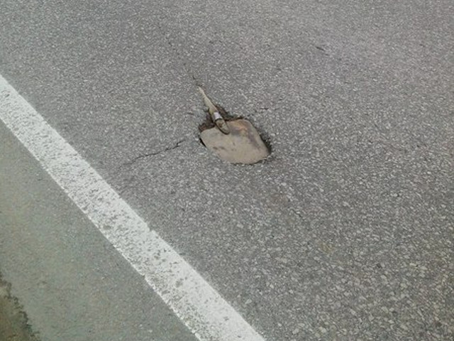 ...chiar si sa uiti o lopata unde nu trebuie