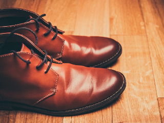 Curatara si lustruirea pantofilor