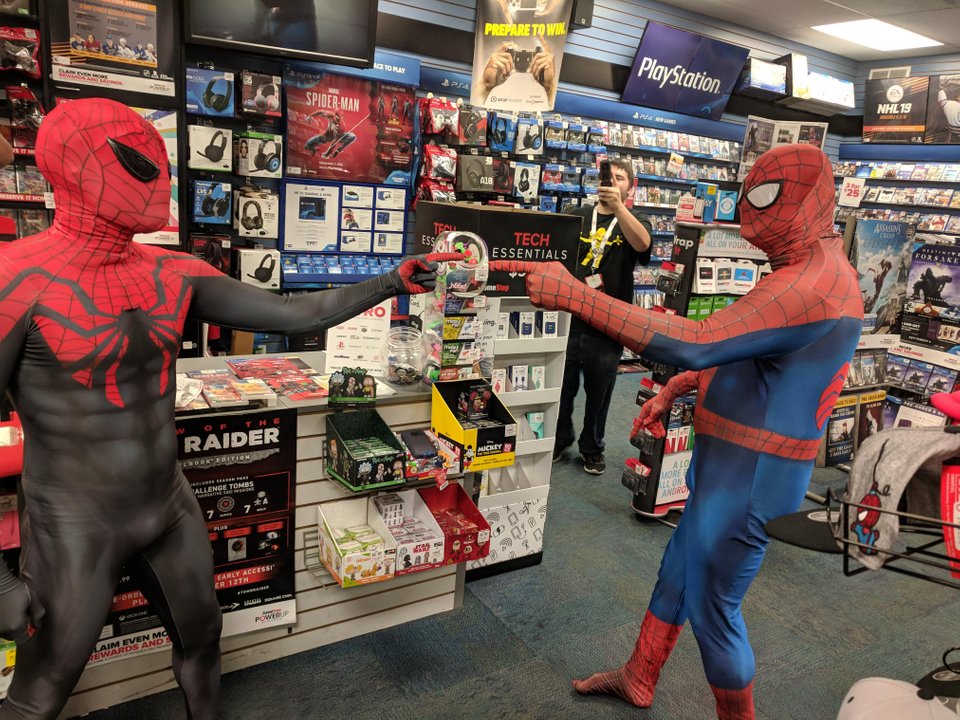 Cand supereroii ajung pe Pamant