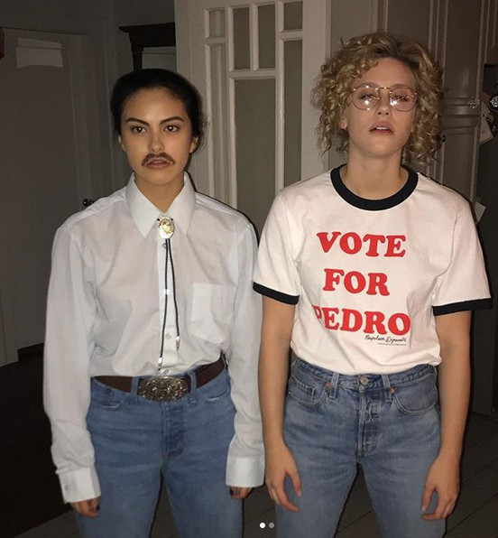Camila Mendes si Lili Reinhart