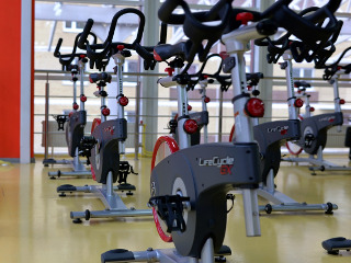 Bicicleta stationara este usor de folosit