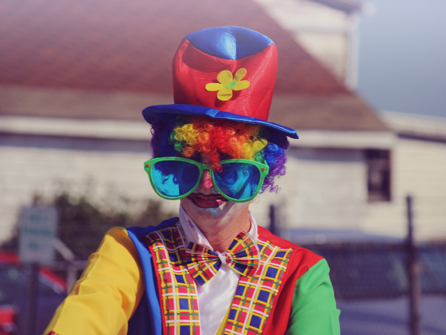 Frica de clovni inseamna ca pretuiesti onestitatea