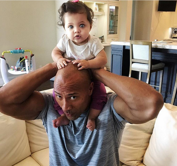 Nu se fereste sa faca orice pentru a-si face fetita fericita